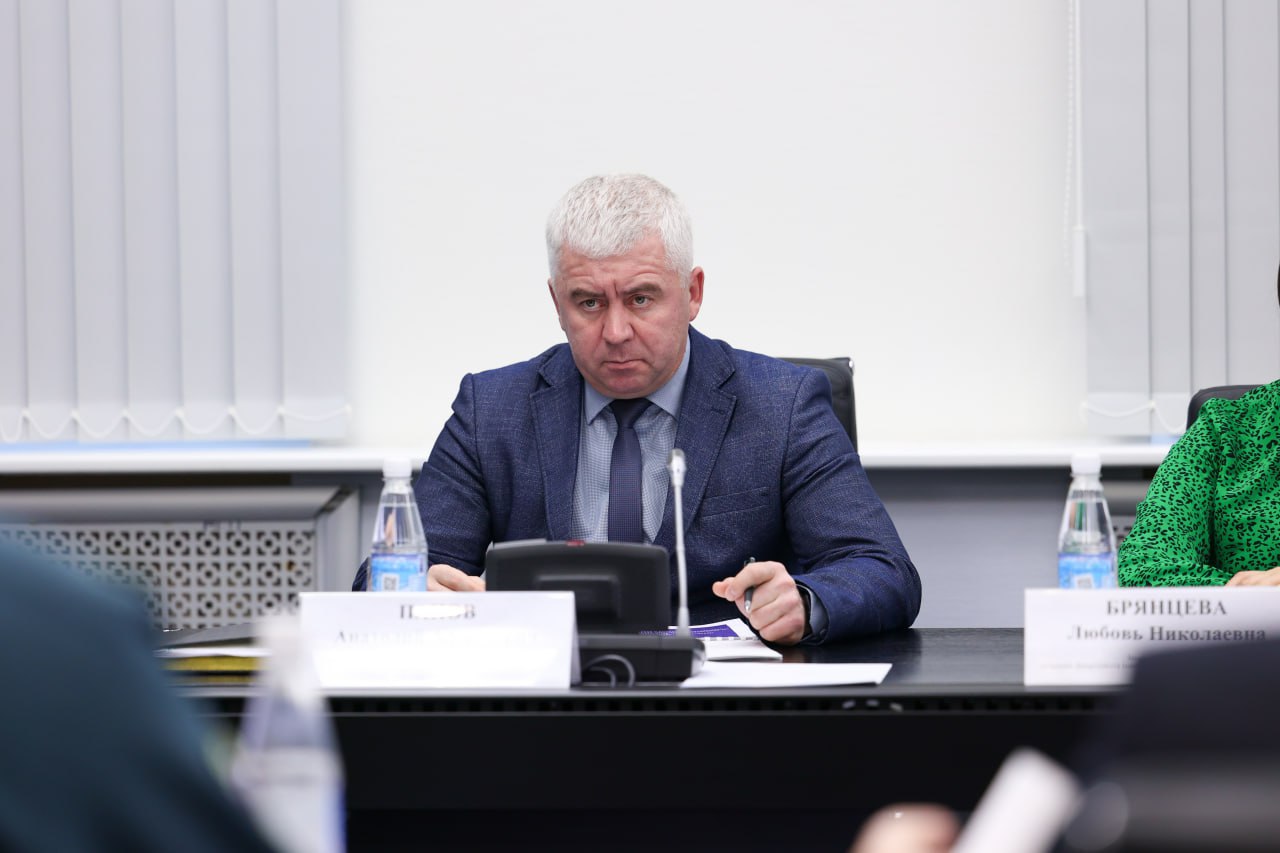 На Чукотке подводят итоги работы по предупреждению чрезвычайных ситуаций в 2025 году и определяют задачи на новый период На Чукотке подводят итоги работы по предупреждению чрезвычайных ситуаций в 2025 году и определяют задачи на новый период