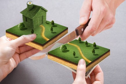 Как сосед может получить больше, и что делать с компенсацией при разделе участка