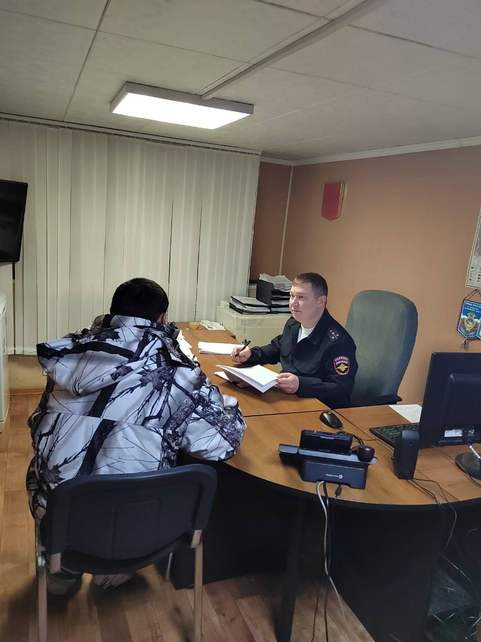 В посёлке Беринговский сотрудники миграционного пункта Отделения полиции (дислокация пгт Угольные Копи) МОМВД России «Анадырский» выявили трёх граждан из ближнего зарубежья, допустивших нарушения режима пребывания в... В посёлке Беринговский сотрудники миграционного пункта Отделения полиции (дислокация пгт Угольные Копи) МОМВД России «Анадырский» выявили трёх граждан из ближнего зарубежья, допустивших нарушения режима пребывания в...