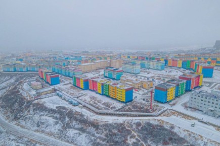 В Анадыре в рамках нацпроекта отремонтированы дороги к ключевым социальным объектам