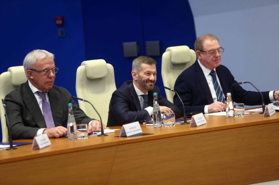 ��������� �������� ������ ������� � �������� ��������� ������������� ������ ������������� ��������