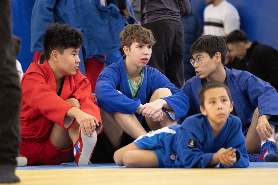 1 В Чукотку по программе «Земский тренер» прибыли три специалиста