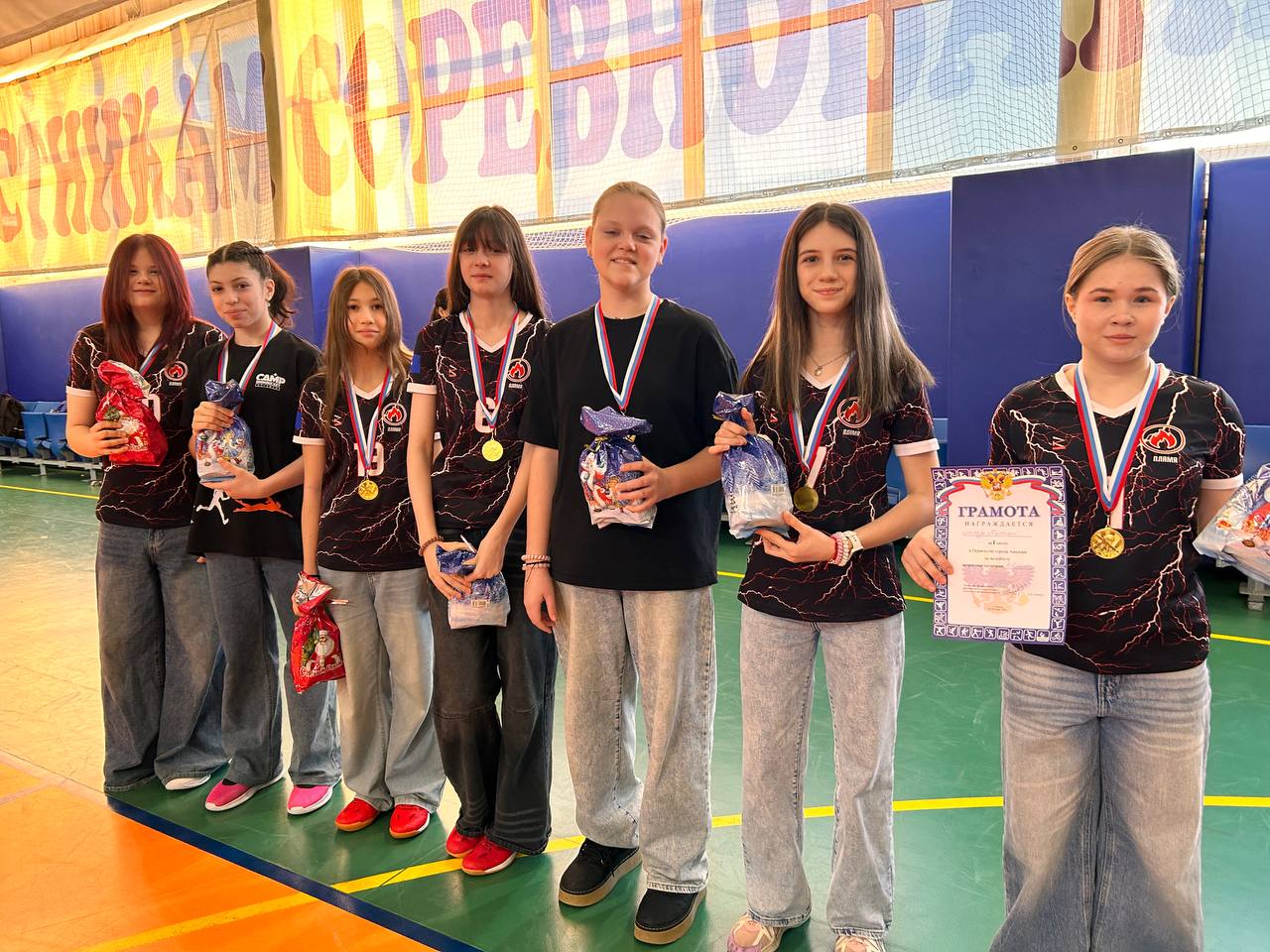 Волейбол в Анадыре: девушки показали класс! Волейбол в Анадыре: девушки показали класс!