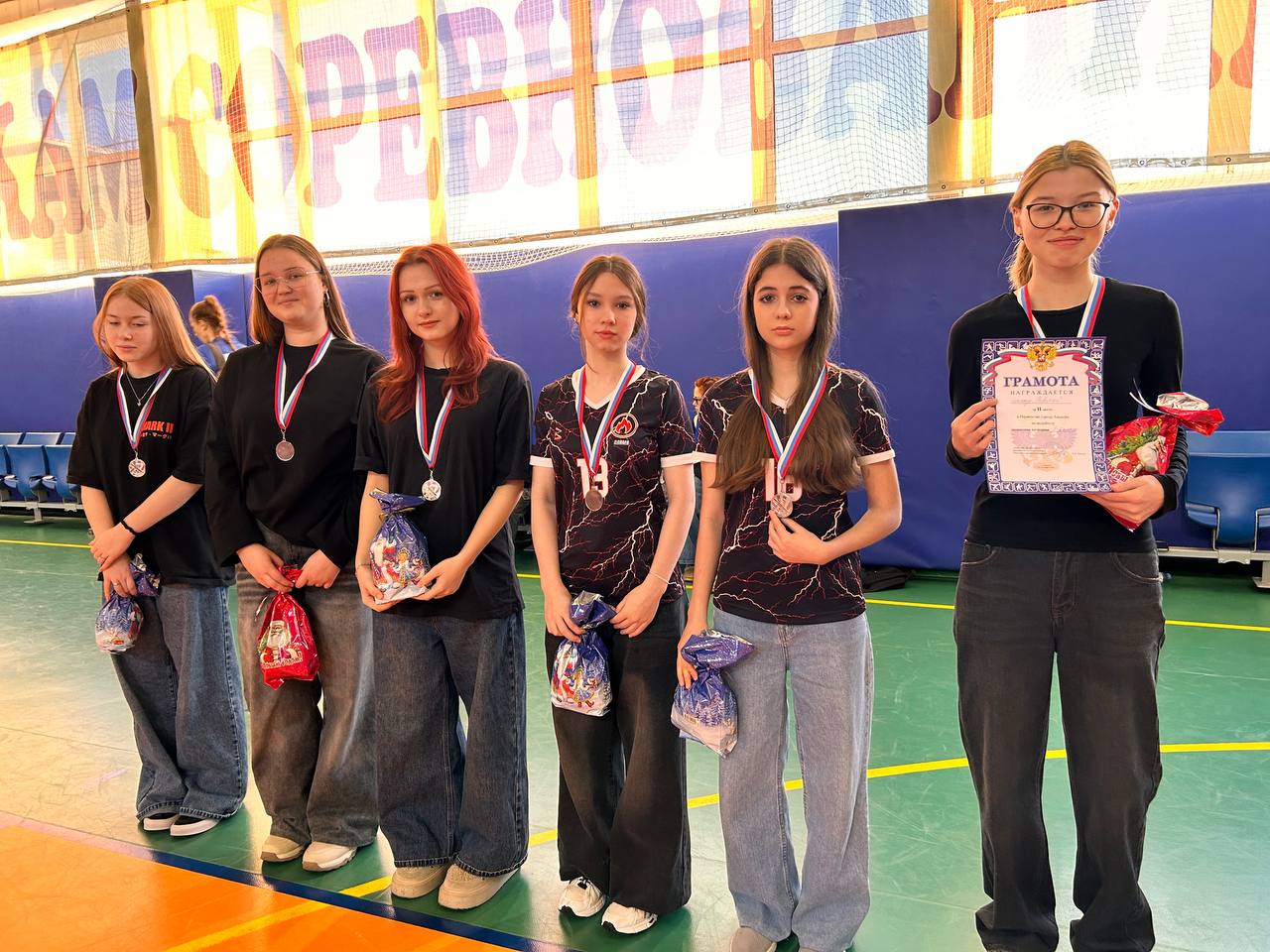 Волейбол в Анадыре: девушки показали класс! Волейбол в Анадыре: девушки показали класс!