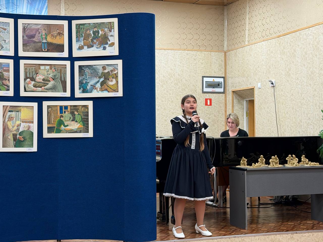 «Эхо блокадного Ленинграда»: выставка в Детской школе искусств «Эхо блокадного Ленинграда»: выставка в Детской школе искусств