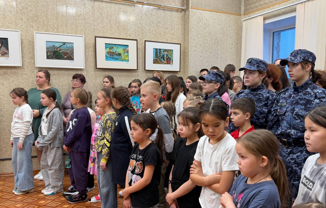 «Эхо блокадного Ленинграда»: выставка в Детской школе искусств «Эхо блокадного Ленинграда»: выставка в Детской школе искусств