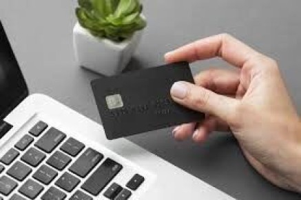 Понимание блокировки карты и ареста счета за долги в повседневной жизни