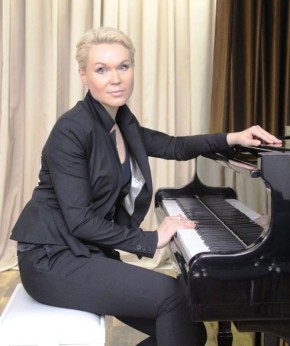 Преподаватель Детской школы искусств Анастасия Валерьевна Турыгина – участник муниципального этапа окружного конкурса «Педагог Чукотки - 2026» в номинации "Педагог дополнительного образования"!