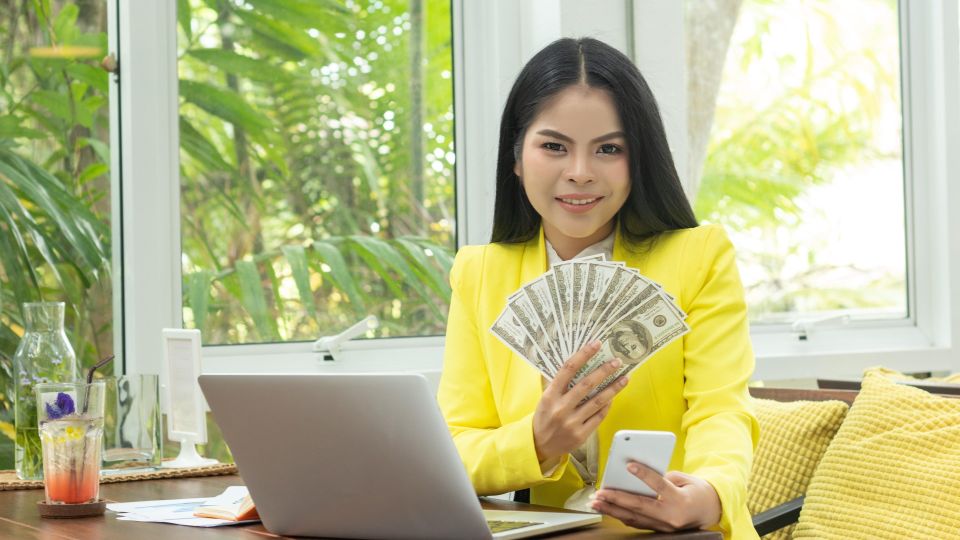 В пункт обмена не спешите: вот чего стоит ждать от курса валют