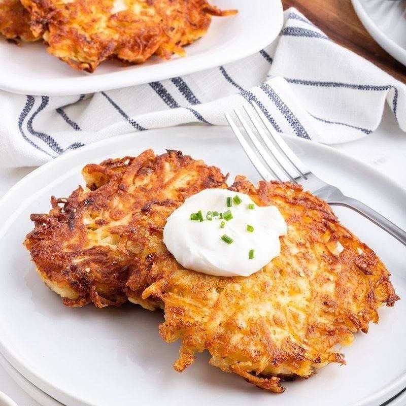 Порадуйте семью хрустящими латкес на Хануку