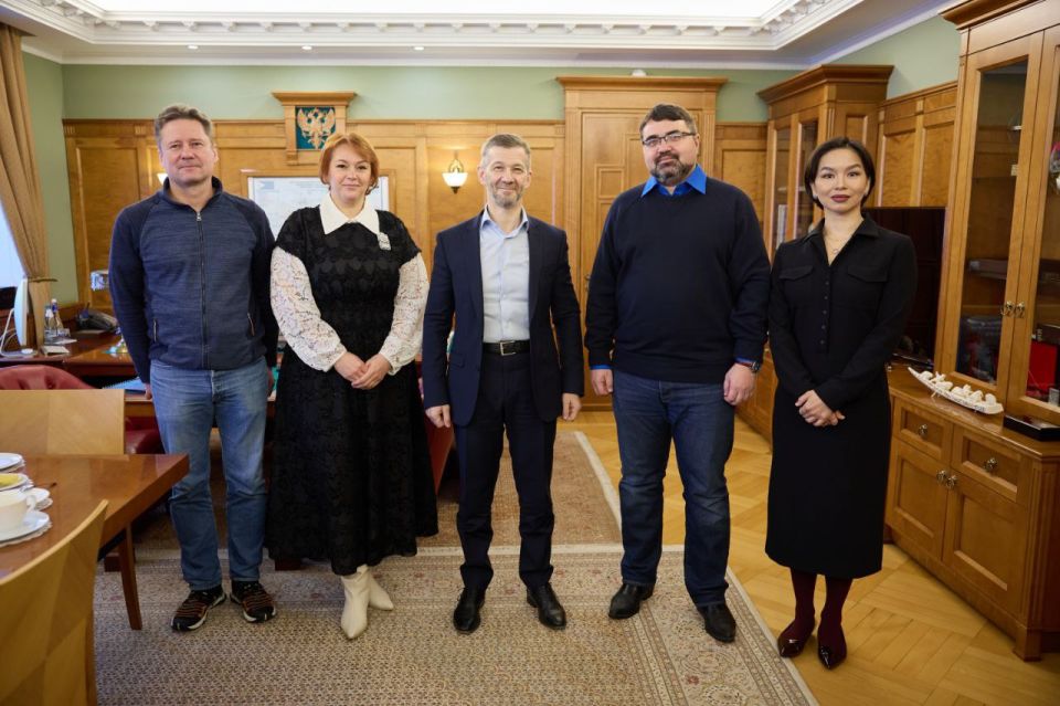 На пресс-конференции губернатора Владислава Кузнецова с журналистами обсудили, как идёт реализация инициатив, поддержанных на федеральном уровне после «Дней Чукотки» в Совете Федерации