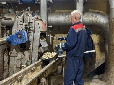 Причины засоров канализации: что нельзя сбрасывать в унитаз