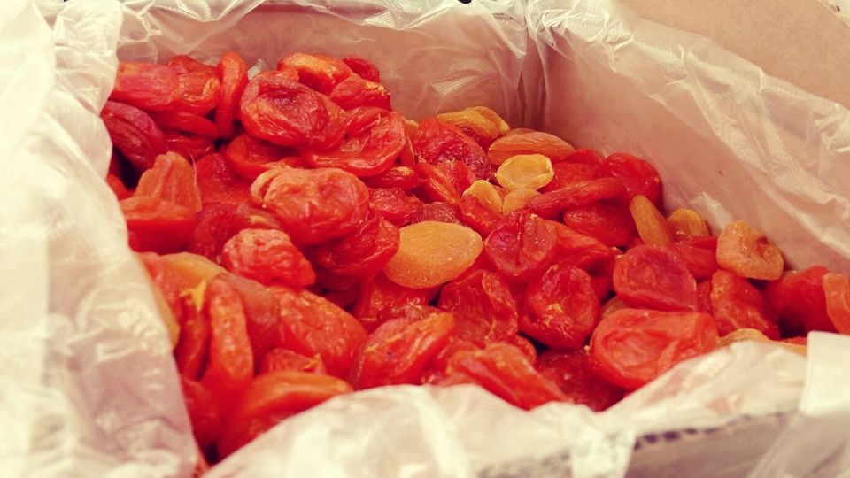 Как правильно очищать сухофрукты: советы по замачиванию и методы