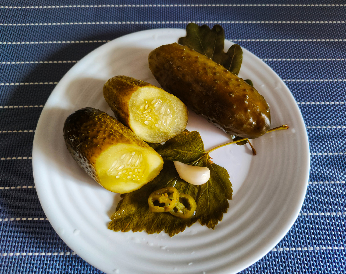 Приготовление малосольных огурцов: простые шаги к идеальному вкусу