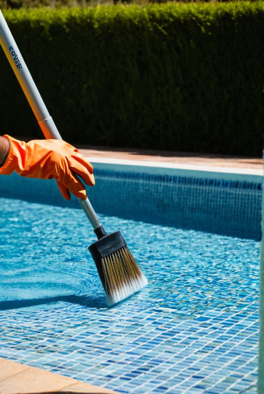 Как эффективно очистить бассейн: секреты чистоты и безопасности