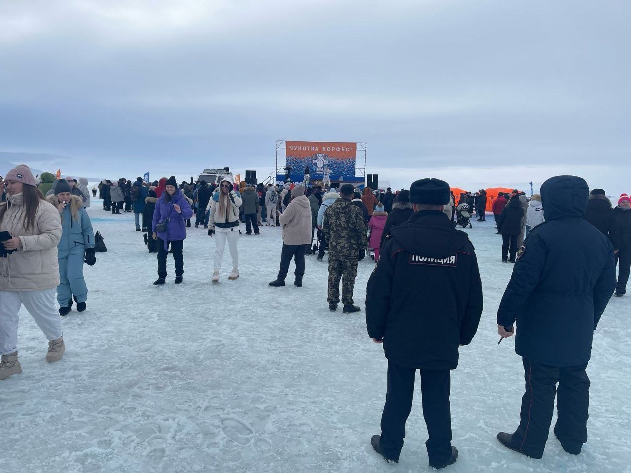 Руководство окружного Управления МВД России поздравило сотрудников подразделений по охране общественного порядка с профессиональным праздником Руководство окружного Управления МВД России поздравило сотрудников подразделений по охране общественного порядка с профессиональным праздником