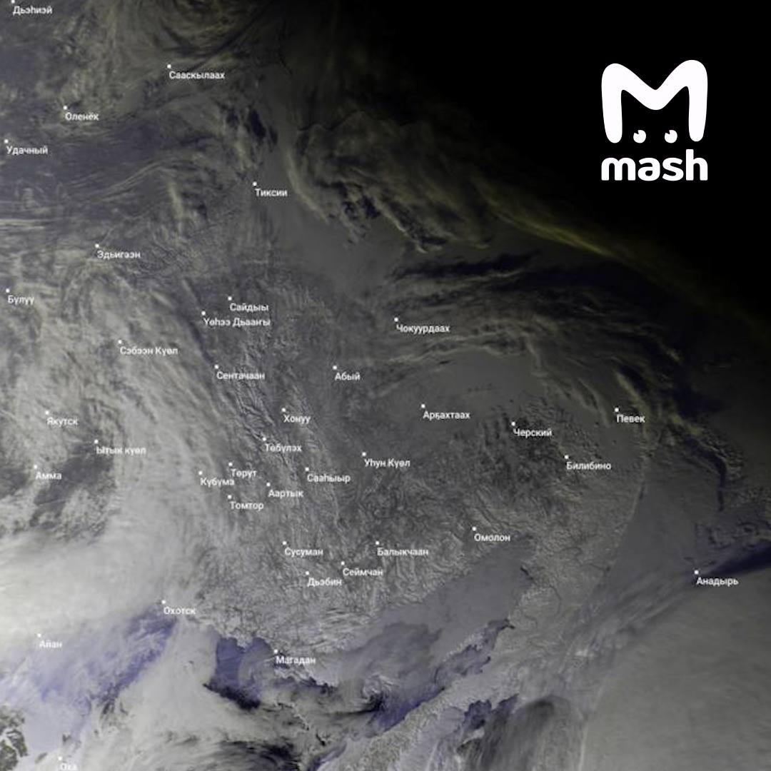 Мощный ветер сносит крыши и сбивает людей с ног на Чукотке — жители ползут по улицам на четвереньках, листы железа летают и валят прохожих Мощный ветер сносит крыши и сбивает людей с ног на Чукотке — жители ползут по улицам на четвереньках, листы железа летают и валят прохожих