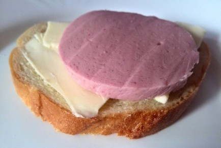 Неполезные привычки: Какие продукты мешают стабилизировать давление после 45