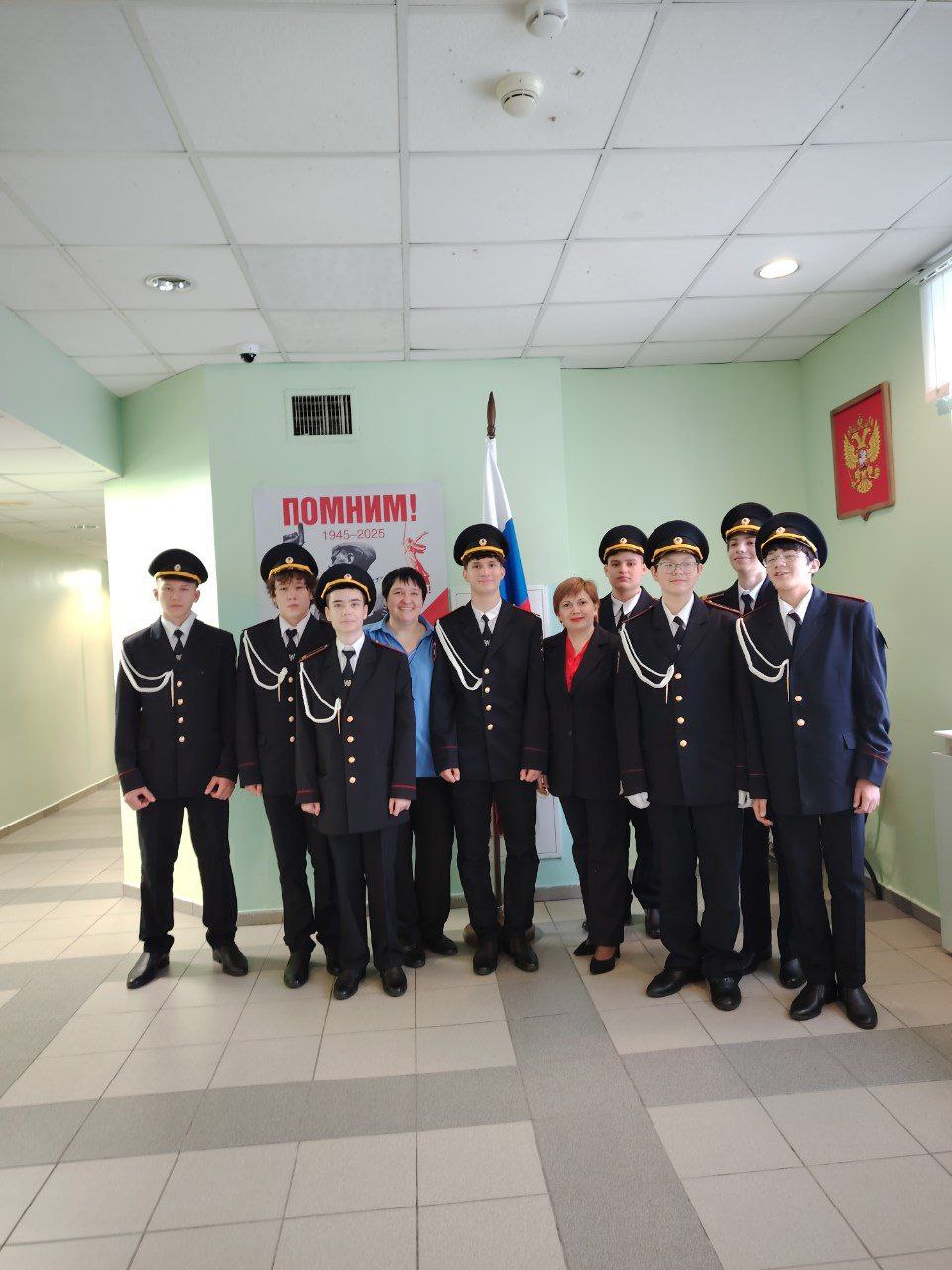 В минувшую пятницу кадеты ГИБДД приняли участие в торжественных линейках для пятых и восьмых классов, приуроченных к смотру строя и песни в честь Дня защитника Отечества В минувшую пятницу кадеты ГИБДД приняли участие в торжественных линейках для пятых и восьмых классов, приуроченных к смотру строя и песни в честь Дня защитника Отечества