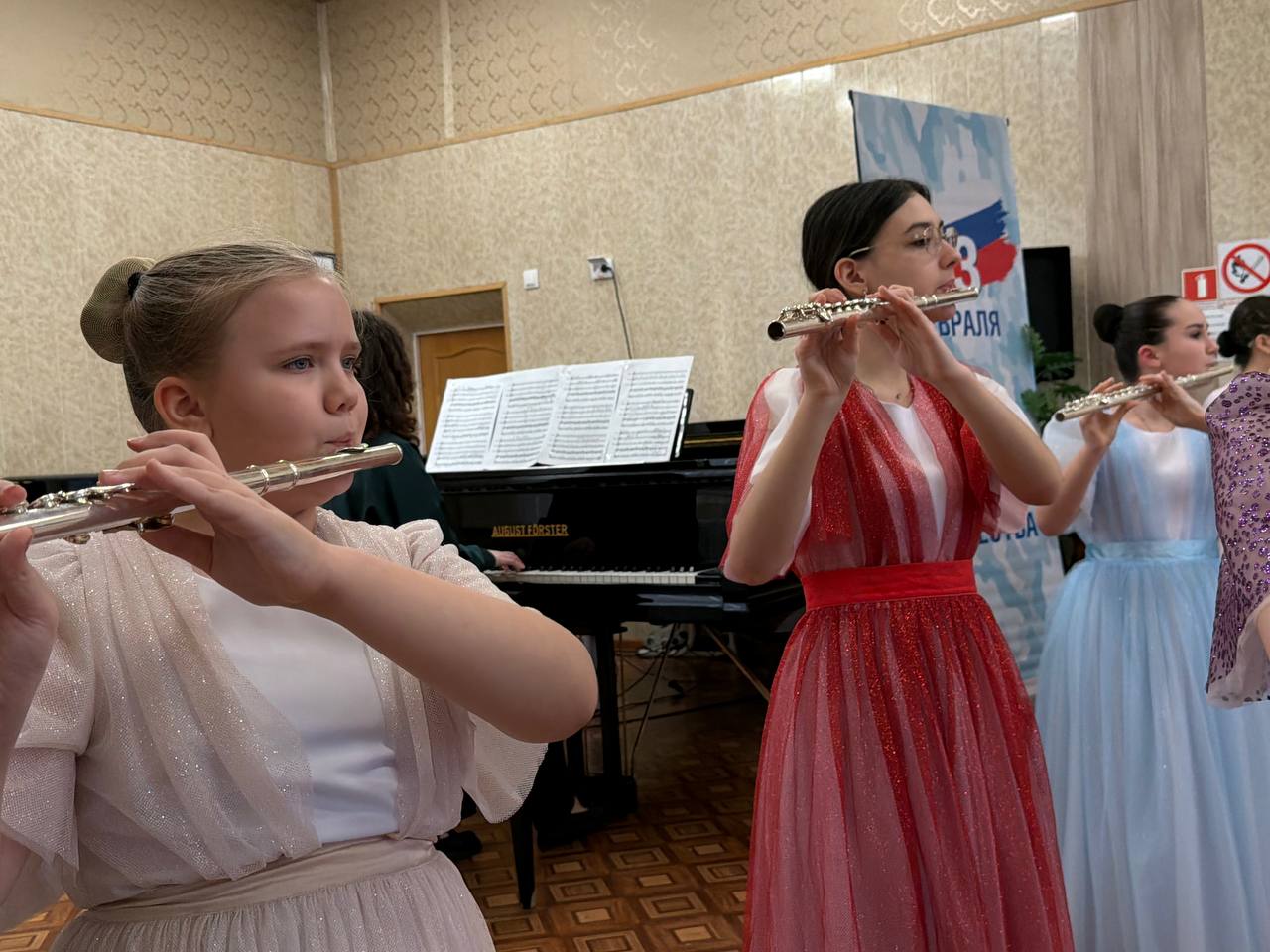 Творчество во славу защитников: в Детской школе искусств Анадыря прошли праздничные мероприятия Творчество во славу защитников: в Детской школе искусств Анадыря прошли праздничные мероприятия