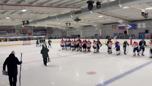 Первая игра турнира выдалась жаркой