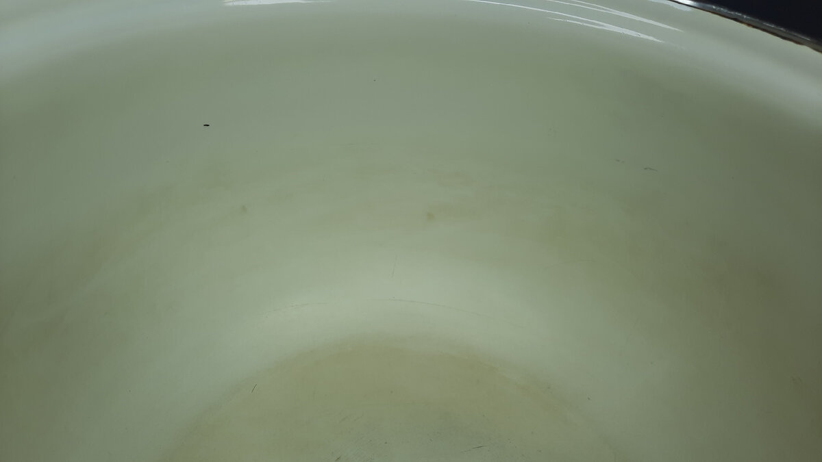 Как быстро вернуть кастрюлям белоснежный вид без лишних усилий