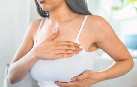 Как распознать ранние признаки рака груди у женщин старше 55 лет