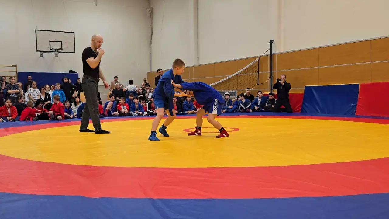 В память о первом летчике Чукотки: в Угольных Копях прошел межмуниципальный турнир по самбо В память о первом летчике Чукотки: в Угольных Копях прошел межмуниципальный турнир по самбо