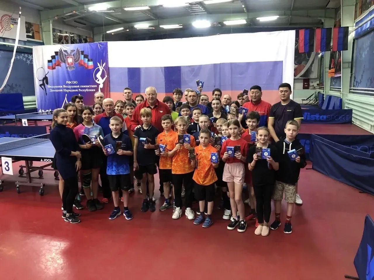 В Донецке третий год подряд продолжается добрая и значимая традиция проведения матчевых встреч Дальний Восток и Донбасс вместе В Донецке третий год подряд продолжается добрая и значимая традиция проведения матчевых встреч Дальний Восток и Донбасс вместе