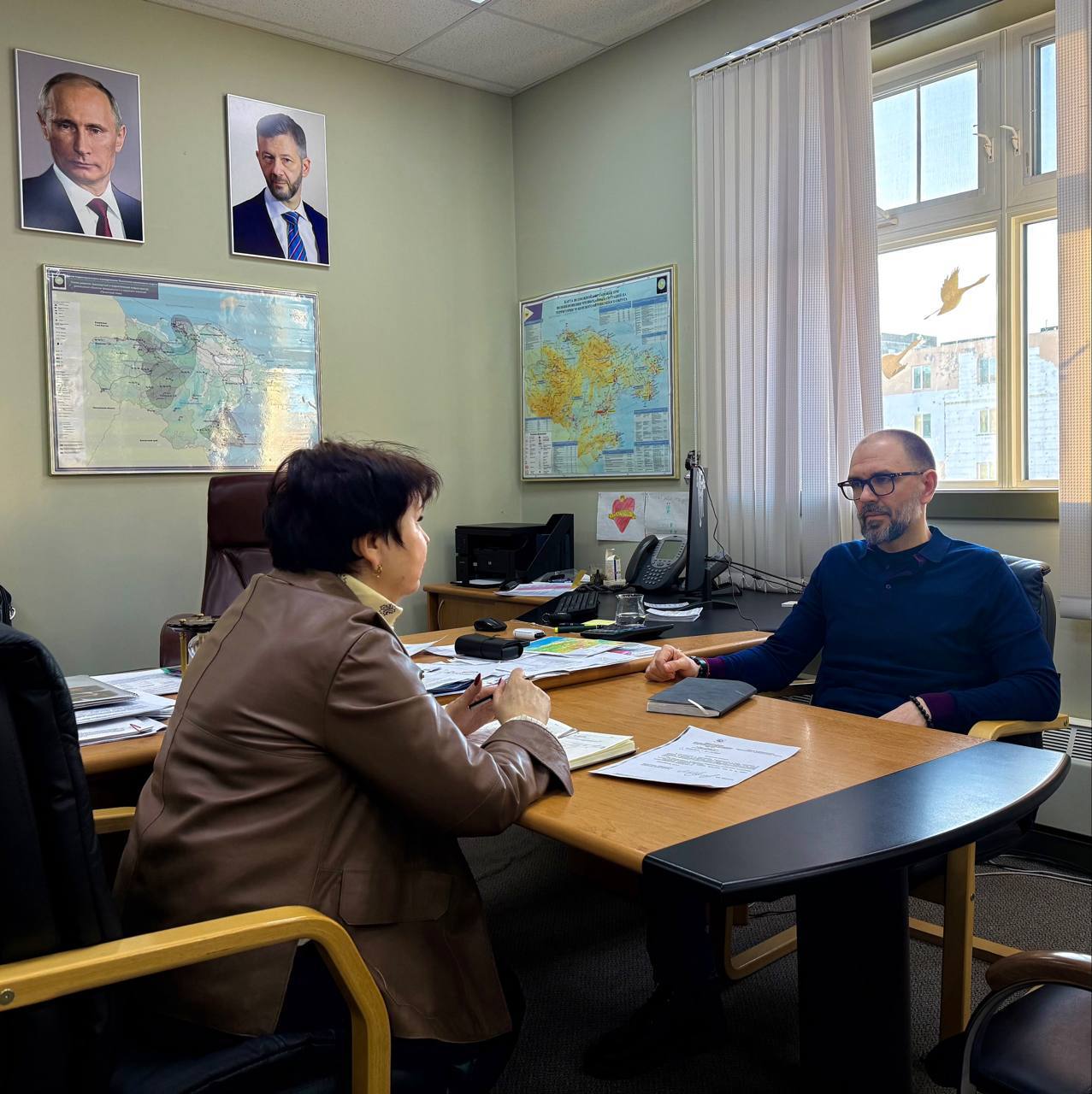 Провёл рабочую встречу с Натальей Зеленской