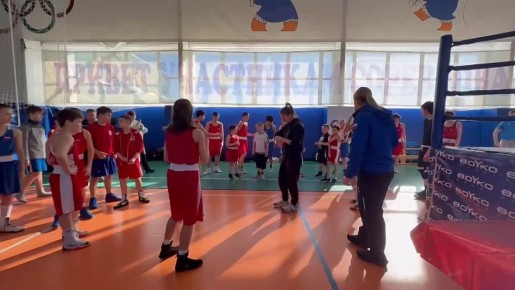Встреча с чемпионками! В Анадыре стартовал мастер-класс от звёзд бокса