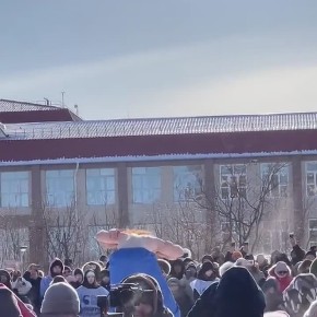 Первый бой на снежном ринге!