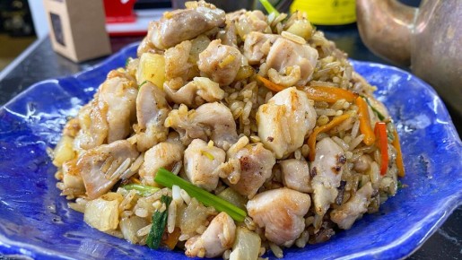 Побалуйте себя уникальным блюдом: Курица с ананасами и рисом