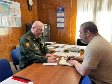 Герой Чукотки Кирилл Никулин провёл рабочую встречу в военкомате