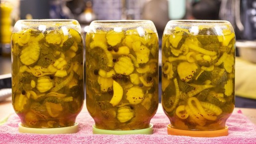 Невероятные маринованные огурцы с куркумой: хрустящие и ароматные