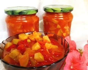 Как использовать изобилие кабачков: готовим быстрое лечо на зиму