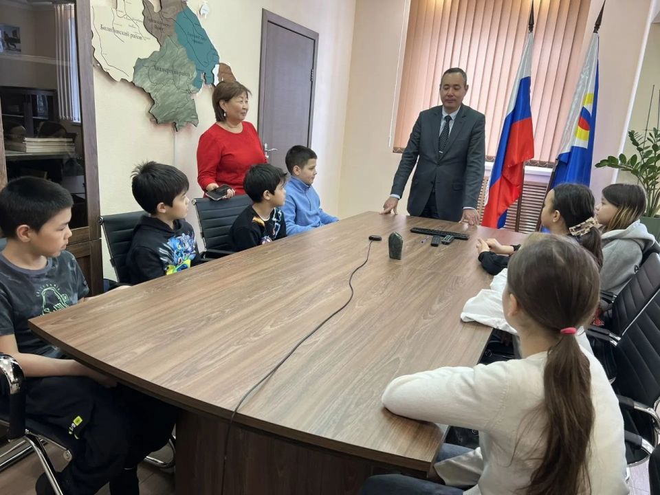 Чукотские Орлята России Флагманской школы познакомились с работой Департамента природных ресурсов и экологии Чукотки