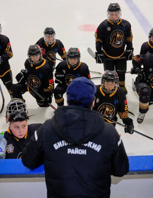 Напоминаем, что трансляции игр Чемпионата и Первенства по хоккею можно смотреть здесь