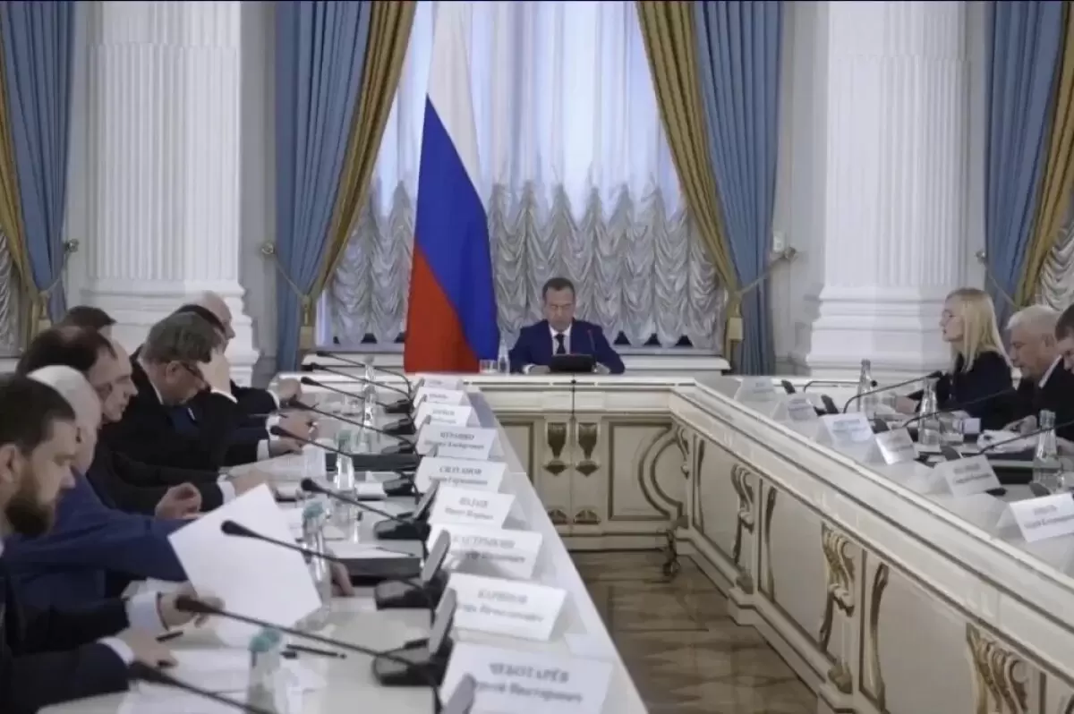 Совбез России поддержал инициативы Яровой по контролю нелегальной миграции