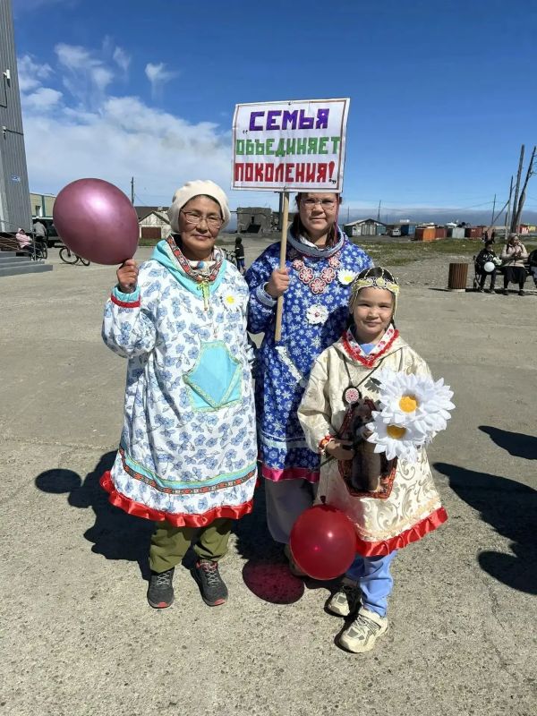 В селе Лаврентия прошёл яркий парад семей В селе Лаврентия прошёл яркий парад семей