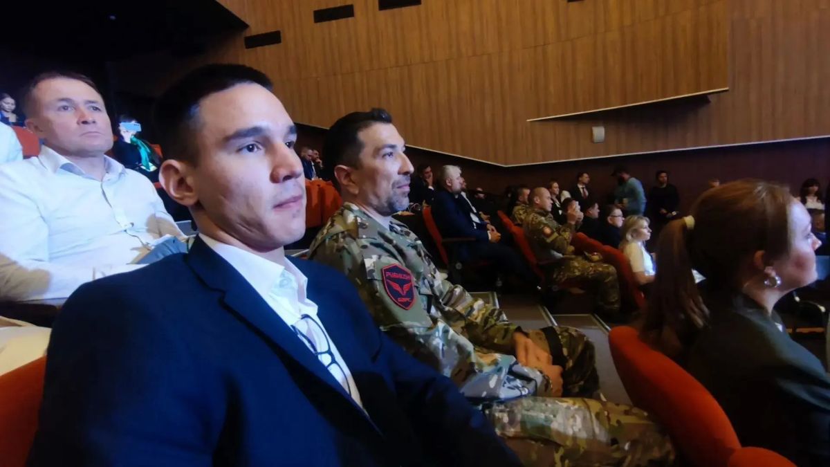 Программа второго дня Всероссийского форума ветеранов специальной военной операции «Вместе победим», организованного Государственным фондом «Защитники Отечества», Российским обществом «Знание» и Правительством Москвы... Программа второго дня Всероссийского форума ветеранов специальной военной операции «Вместе победим», организованного Государственным фондом «Защитники Отечества», Российским обществом «Знание» и Правительством Москвы...