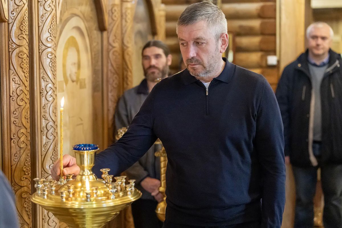 Епископ Евфимий совершил Божественную литургию и молебен на начало учебного года в Свято-Троицком кафедральном соборе г. Анадыря Епископ Евфимий совершил Божественную литургию и молебен на начало учебного года в Свято-Троицком кафедральном соборе г. Анадыря