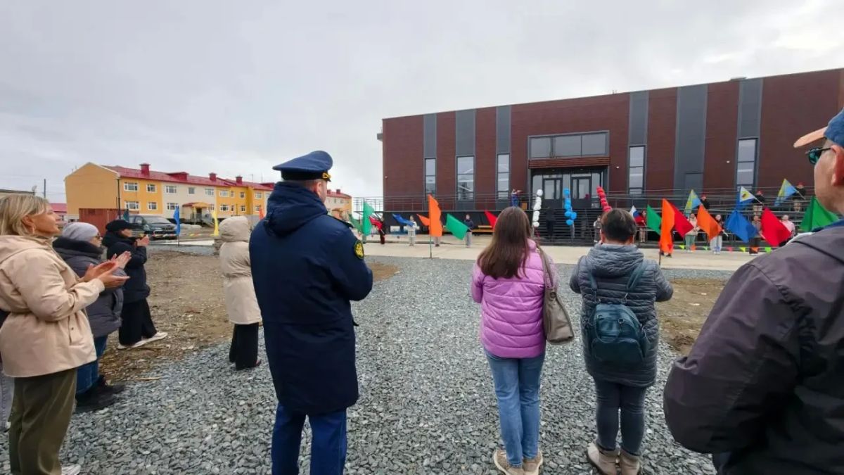 Прокурор Чукотского района принял участие в торжественном открытии спортивного зала в селе Лаврентия Прокурор Чукотского района принял участие в торжественном открытии спортивного зала в селе Лаврентия