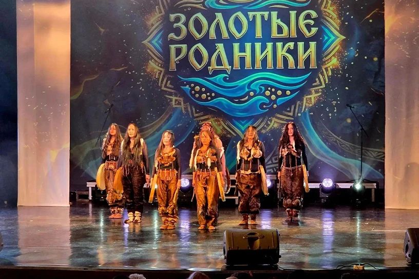 Этно-артистка округа поучаствовала в празднике Алхалалалай на Камчатке, сообщает ИА "Чукотка" Этно-артистка округа поучаствовала в празднике Алхалалалай на Камчатке, сообщает ИА "Чукотка"