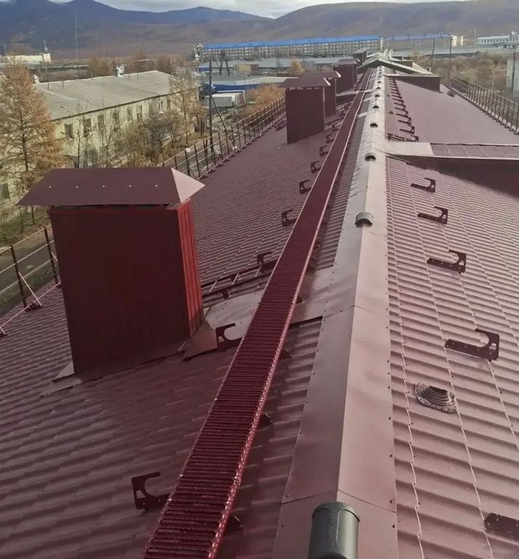 На Чукотке пять домов скоро получат обновленные крыши На Чукотке пять домов скоро получат обновленные крыши