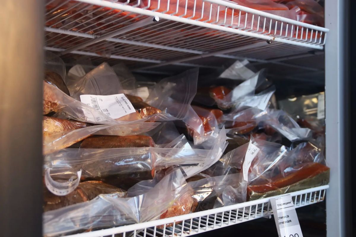 В Анадыре открылась новая торговая точка с продукцией местного производства В Анадыре открылась новая торговая точка с продукцией местного производства
