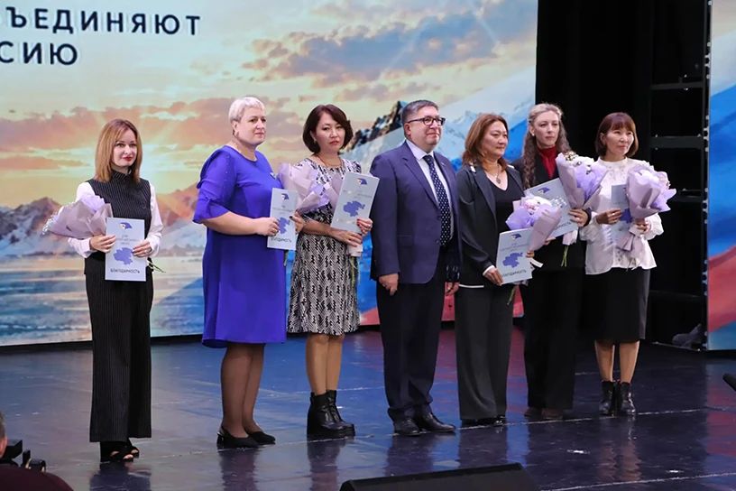 Педагогов в округе отметили ко Дню учителя, сообщает ИА "Чукотка" Педагогов в округе отметили ко Дню учителя, сообщает ИА "Чукотка"