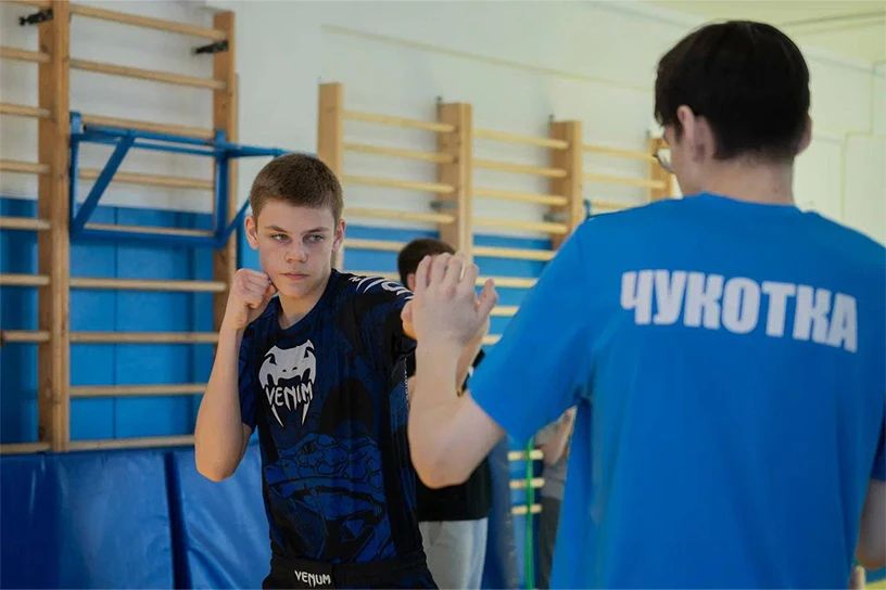 Кикбоксёры округа впервые потренируются со сборной Беларуси, сообщает ИА "Чукотка" Кикбоксёры округа впервые потренируются со сборной Беларуси, сообщает ИА "Чукотка"