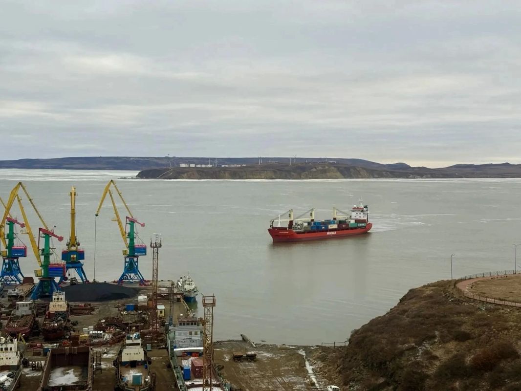 Единый морской оператор завершает продовольственную навигацию на Чукотке Единый морской оператор завершает продовольственную навигацию на Чукотке