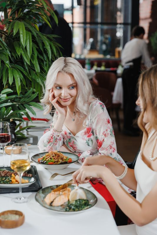 Турецкие традиции застолья: от тостов до порядка подачи